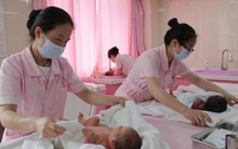 Dân số Trung Quốc giảm 3 năm liên tiếp, số trẻ sơ sinh lần đầu tăng sau 7 năm