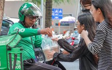 Mua sắm online thải ra hàng ngàn tấn rác thải nhựa/năm, Bộ Công Thương đề xuất chính sách mới