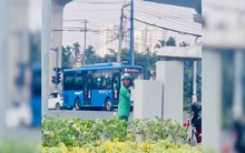 "Người đàn ông bí ẩn" tự ý điều chỉnh đèn tín hiệu giao thông ở TPHCM khai gì?