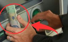 Rút tiền tiêu tết ở máy ATM: Lưu ý kỹ 7 điều này