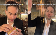 Đi ăn lẩu, khách Tây lấy 1 món đồ bỏ túi mang về khiến dân mạng phải thốt lên: "Anh biết quá nhiều rồi đấy"!