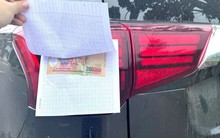 Lời xin lỗi đặc biệt của nam sinh đụng vào ô tô đậu bên đường