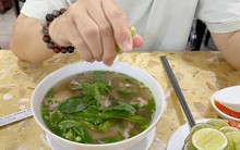 Lợi ích không ngờ khi vắt chanh vào phở bò