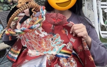 Ngày sát Tết, mẹ bỉm cuốn vào cuộc đua cực nóng, sẵn sàng chi 9 triệu cho một chiếc váy giá gốc 1 triệu, sở hữu được như 'thắng 1-0'