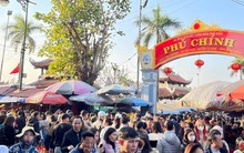 8 phiên chợ chỉ họp vào những ngày Tết, người mua hay bán đều có thể mang lại may mắn cho cả năm