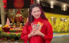 Gia đình Rich kid Gia Kỳ đón Tết “lớn”: Mâm cúng Tất niên hoành tráng và hàng loạt câu đối được trang trí khắp nhà