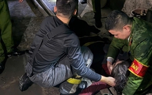 Giải cứu 3 người mắc kẹt trong vụ cháy lúc giao thừa