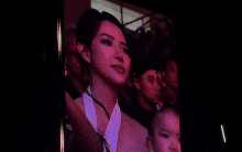 Vợ Phan Mạnh Quỳnh xuất hiện trên màn hình led khiến ai nấy sốc vì visual xinh như Hoa hậu!