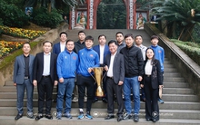 Đội tuyển Việt Nam mang cúp vô địch về đất Tổ, dâng hương báo công các Vua Hùng