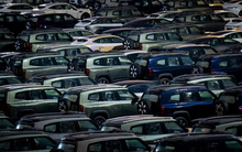 Thế giới cứ tung hô xe điện Trung Quốc lên mây, ai ngờ cảnh tượng thật lại "bệ rạc, thê thảm" thế này