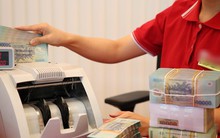 Lãi suất gửi tiết kiệm thấp, ngân hàng "quay xe" huy động vốn qua kênh trái phiếu