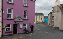 Thị trấn tại Ireland lao đao khi Nestle thông báo đóng cửa một nhà máy sữa bột trẻ em, 540 công nhân bơ vơ