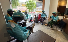 Xanh SM Ngon nhập cuộc: Cuộc đua giao đồ ăn thêm khốc liệt, thế song mã của GrabFood - ShopeeFood có lung lay?