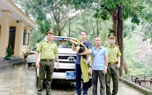 "Vị khách lạ" đáp xuống nhà dân, không ngờ là loài quý hiếm, nguy cấp