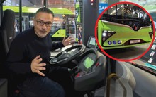 Khách Tây thử xe VinFast chưa bán ở Việt Nam: Kính cửa sổ như của máy bay, giảm xóc hơi, pin đặt trên nóc