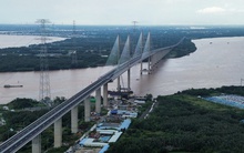 Ngắm cầu dây văng có tĩnh không cao nhất Việt Nam