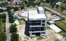 Cận cảnh toà nhà công nghệ ở Huế 'đứng bánh' vì nhà thầu thi công 'chạy làng'