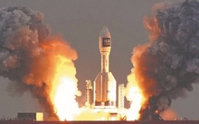 Trung Quốc phóng tên lửa nhiên liệu rắn lớn nhất thế giới vào vũ trụ