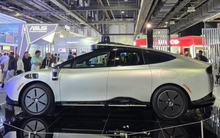 Xe điện tự lái đầu tiên trên thế giới 'Made-by-VinFast' gây tò mò ở Trung Đông