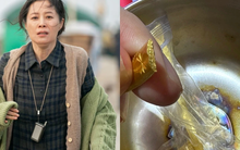 Bán đất mua vàng, đến ngày cưới con đem đi đánh bóng lại, bán thợ kim hoàn nói: “Cái này không phải vàng đâu cô ơi”