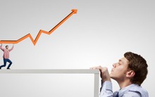 Thận trọng khi VN-Index liên tục phá đỉnh