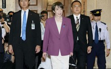 NÓNG: Nhật Bản có nữ thủ tướng đầu tiên