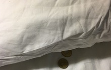 Cất 3 vật này dưới gối: Tà khí tiêu tan, tiền bạc đổ về như nước