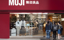 MUJI đóng hàng loạt cửa hàng năm 2025: Triết lý tối giản, không nhãn hiệu bị chê đắt so với hàng sao chép trong xu hướng tiêu dùng hạ cấp ở Trung Quốc