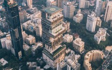 Toàn cảnh dinh thự của gia tộc giàu nhất Ấn Độ khiến 1,7 tỷ dân phải ngửa cổ nhìn