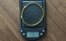 Rửa vòng vàng cho sạch, cân lên "bỗng" nhẹ đi 5,33g: Lộ tẩy chiêu thức tinh vi cướp vàng trắng trợn ngay trước mặt nạn nhân