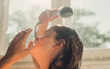 Tắm sáng hay tắm tối tốt hơn?