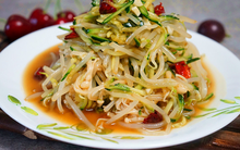 Ngày càng nhiều người mắc ung thư đại tràng? Bác sĩ khuyên: Chớ dại đụng 3 món này để lâu trong tủ lạnh