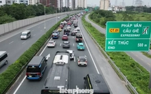 Hiện trạng quá tải trên cao tốc Pháp Vân - Cầu Giẽ sắp mở rộng lên 12 làn xe