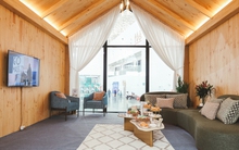 Lần đầu tiên, kiểu nhà gỗ này xuất hiện tại Việt Nam: Hơn 10.000 người ghé qua xem chỉ trong 1 ngày