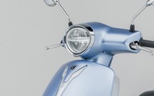 'Tân binh' xe ga giá 37 triệu đồng ra mắt: ngoại hình tưa Vespa, trang bị phanh ABS và TCS áp đảo Honda Vision