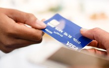 Ngân hàng chỉ rõ nguyên nhân thẻ, tài khoản của khách hàng phát sinh giao dịch trừ tiền dù không sử dụng