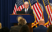 Fed tiếp tục hạ lãi suất ở mức 0,25%, đối mặt bất ổn lớn vì thiếu dữ liệu kinh tế và nội bộ chia rẽ mạnh