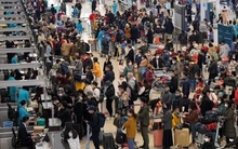 10 tháng gần 100 triệu lượt khách qua cảng hàng không Việt Nam