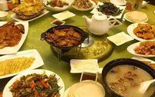 Đi họp lớp, bữa ăn tốn hơn 3 triệu: Chứng kiến hành động của bạn cũ khi ấy, tôi thề sẽ không bao giờ có lần sau