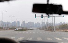 Trung Quốc biến 'thành phố ma' thành trung tâm đào tạo xe tự lái, quyết sửa sai sau 13 năm đối diện cú sốc khoáng sản