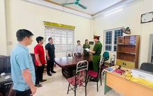 Thi hành lệnh khám xét nơi ở của nữ kế toán Phạm Thị Thủy