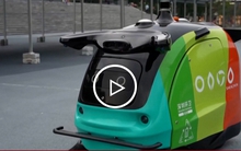 Trung Quốc: Robot dọn vệ sinh trong 40 phút bằng 3 người làm trong 2 giờ