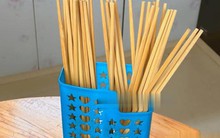 Đũa rửa xong để đầu nhỏ hướng lên mới sạch? Sai một chi tiết, cả nhà dễ “ăn” vi khuẩn vào người