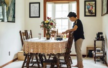 Người phụ nữ mời vợ chồng bạn thân đến biệt thự 7 tỷ đồng nghỉ hưu chung, nửa năm sau ngậm ngùi: "Nhà đông vui nhưng tôi lại cô đơn hơn"