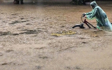 Vì sao chỉ trong 1 tuần Hà Nội 2 lần gặp mưa lớn khủng khiếp gây ngập diện rộng?