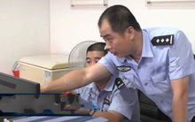 Tài khoản của người phụ nữ bị trừ hơn 2 triệu đồng mà không cần cung cấp mã PIN hay OTP: Cảnh sát ra tay kịp thời, bảo toàn hơn 5,4 tỷ tiền tiết kiệm