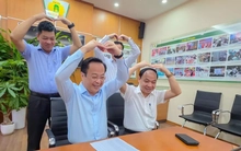 Giám đốc Sở Giáo dục Hà Nội 'thả tim' động viên học sinh học online ngày mưa