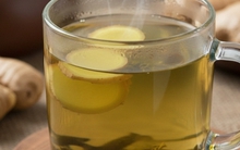 Điều gì xảy ra khi uống trà xanh thêm vài lát gừng?