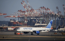 Chính phủ Mỹ đóng cửa: Nhân viên không lưu nghỉ việc, hoãn hàng nghìn chuyến bay