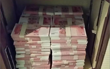 Tối bỏ hơn 264 triệu đồng tiền mặt vào két sắt, sáng hôm sau đã “bay mất” 36 triệu: Cảnh sát kiểm tra camera, vạch trần “chiêu trò” của kẻ trộm